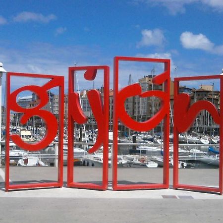 Urquijo Playa By Flowhome Gijón Exteriör bild